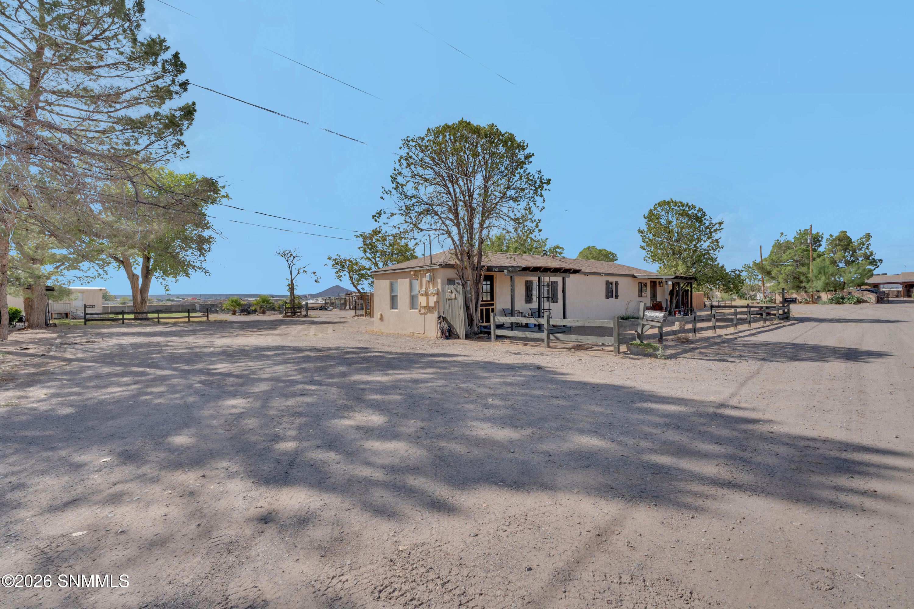 1901 W Brown Road Property Photo 6