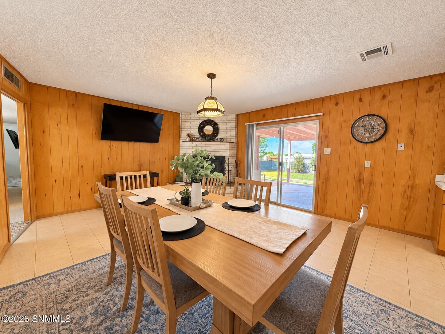 2050 Enzie Drive Property Photo 4