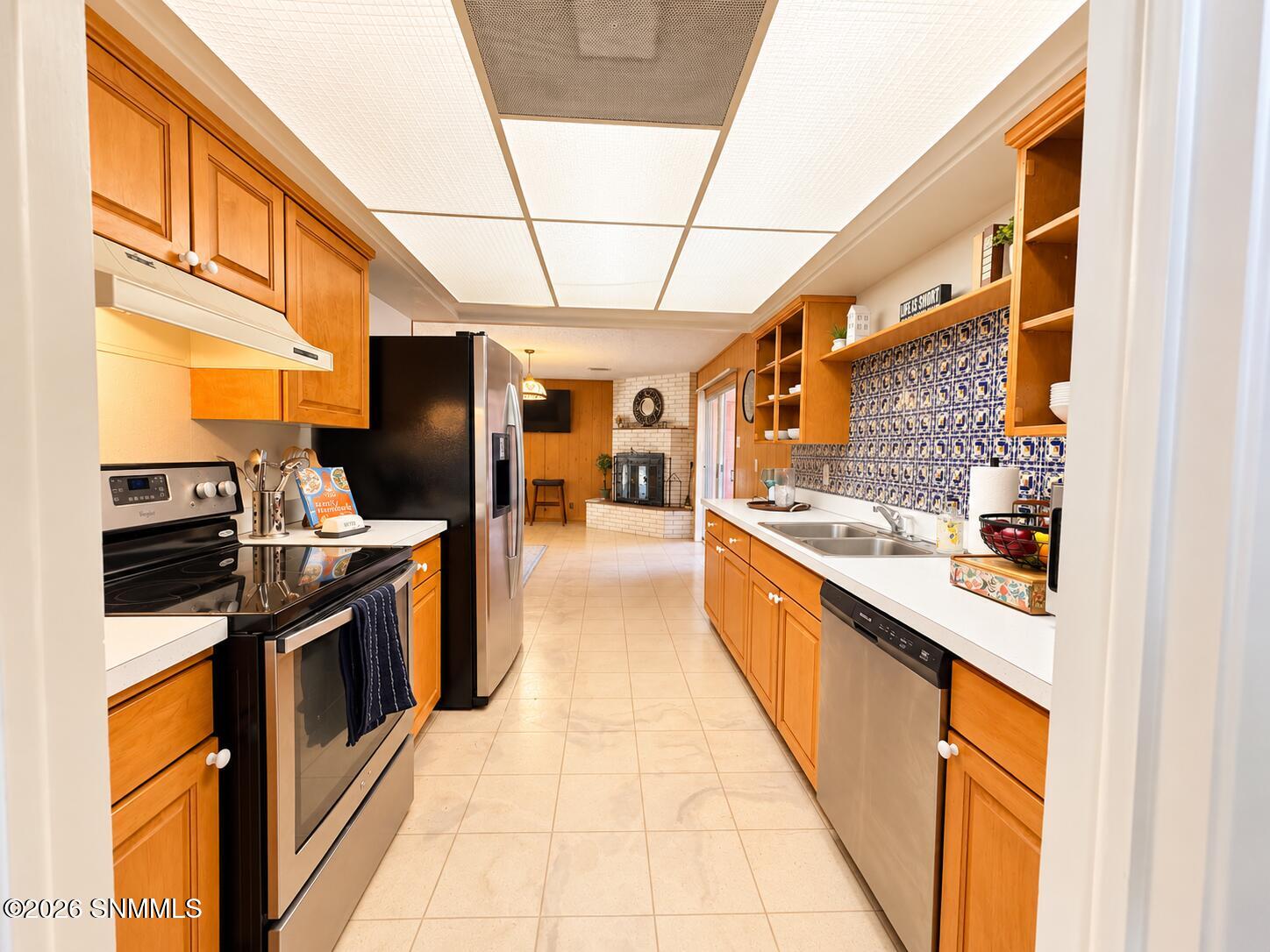 2050 Enzie Drive Property Photo 8