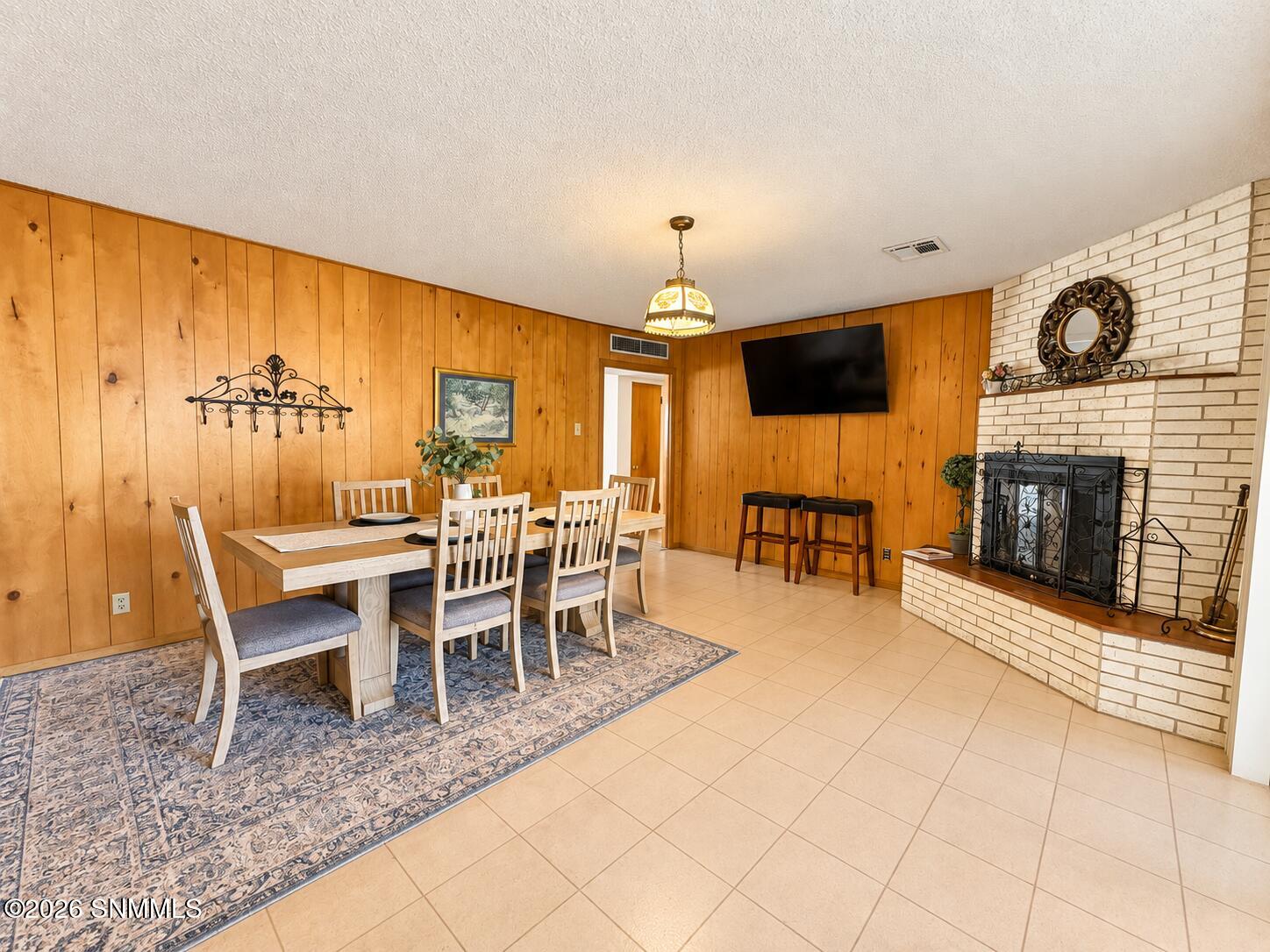 2050 Enzie Drive Property Photo 9