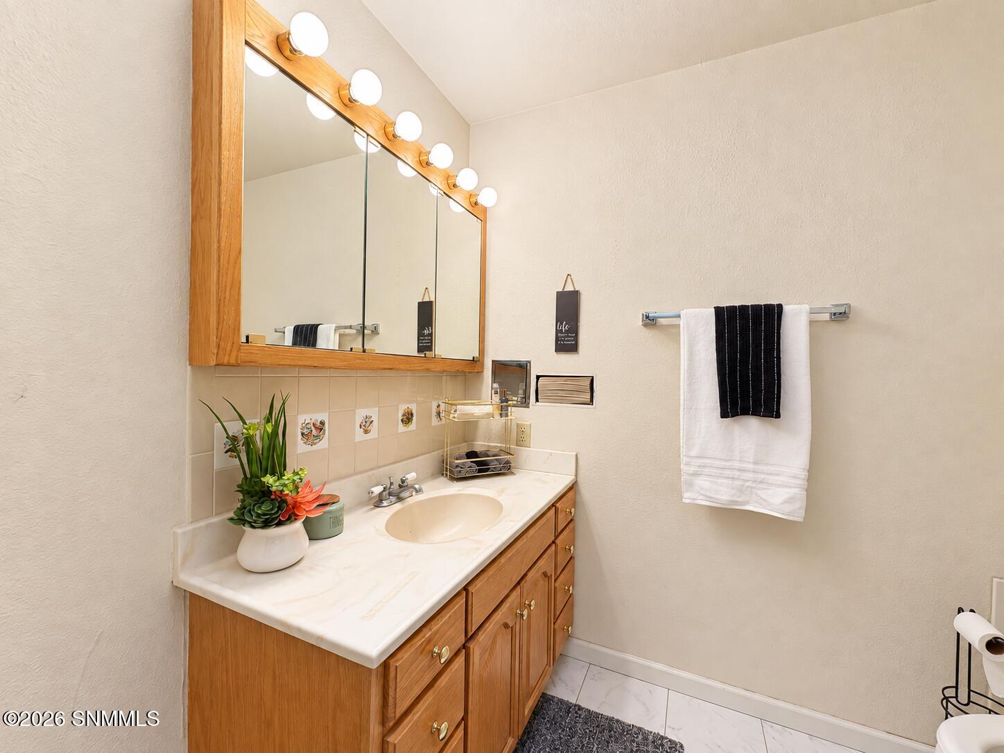2050 Enzie Drive Property Photo 15
