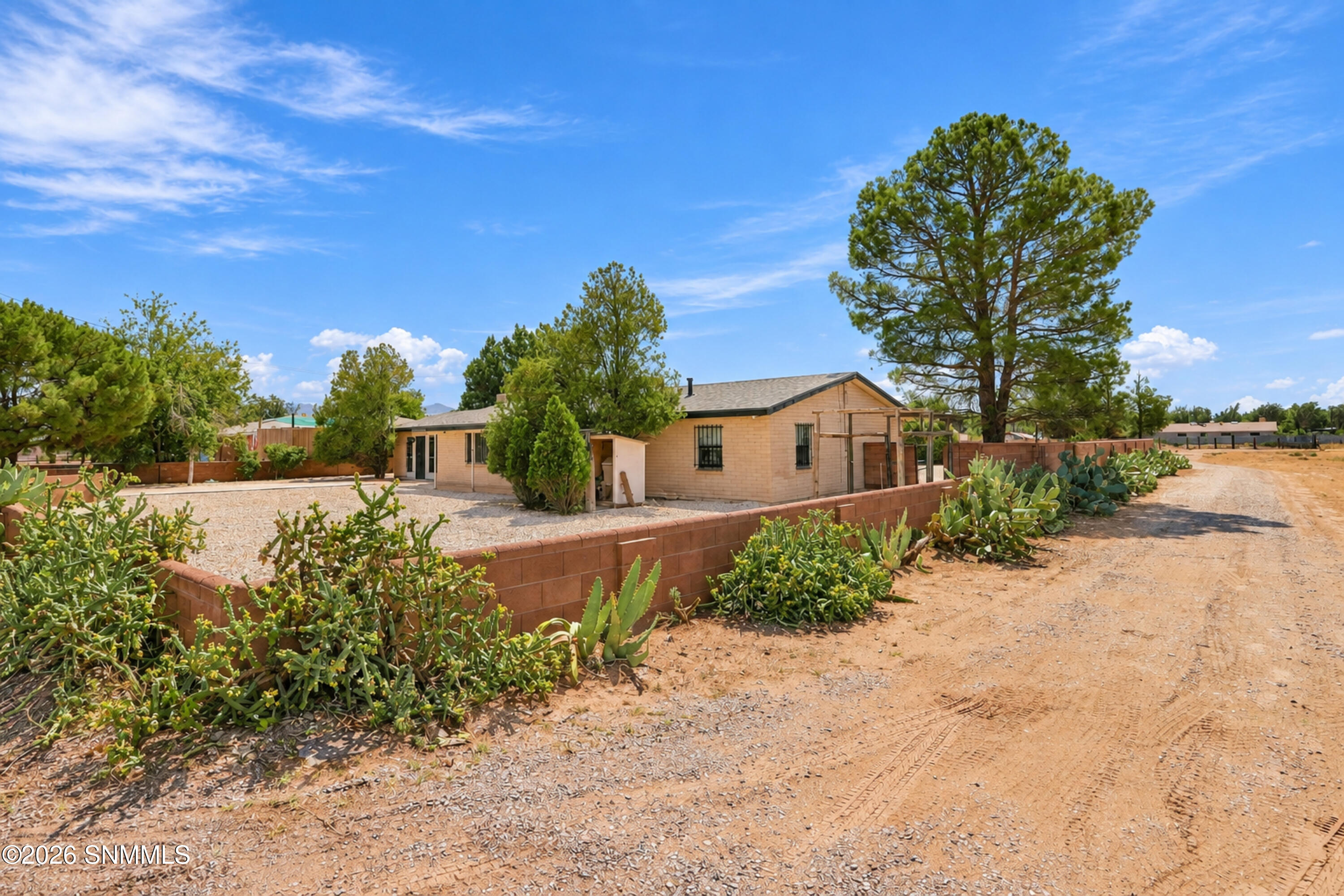 613 San Ysidro Road Property Photo 35