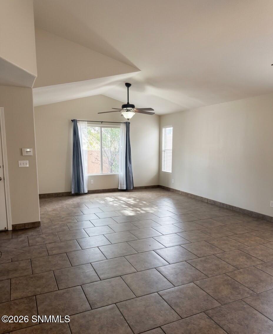 2916 Ancho Avenue Property Photo 2
