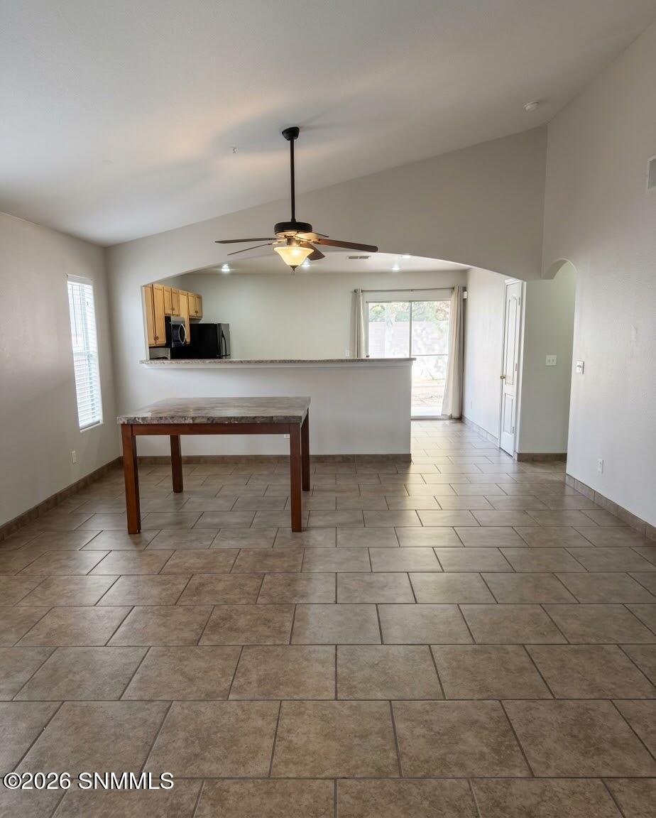 2916 Ancho Avenue Property Photo 3