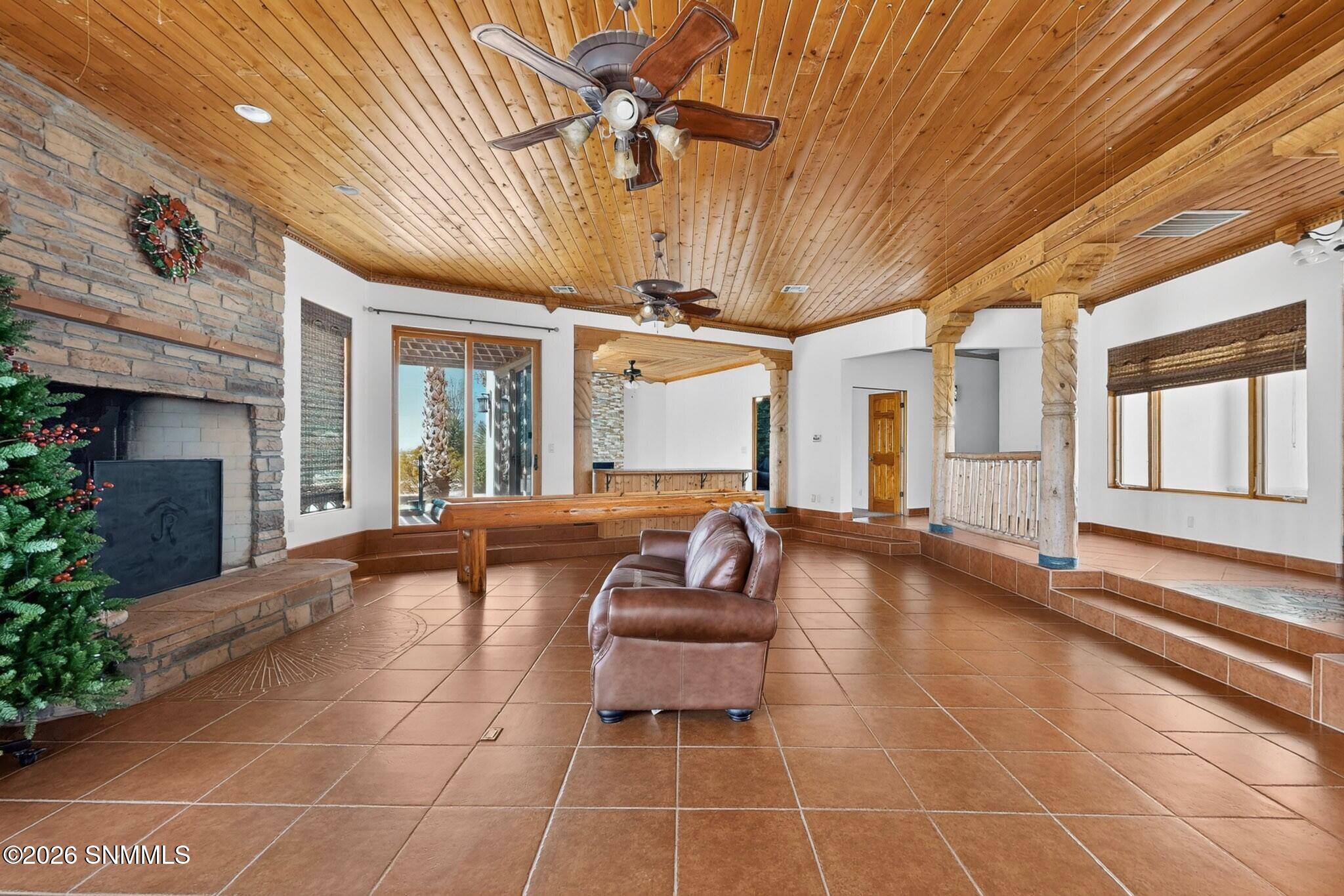 21998 Se Homestead Road Property Photo 4