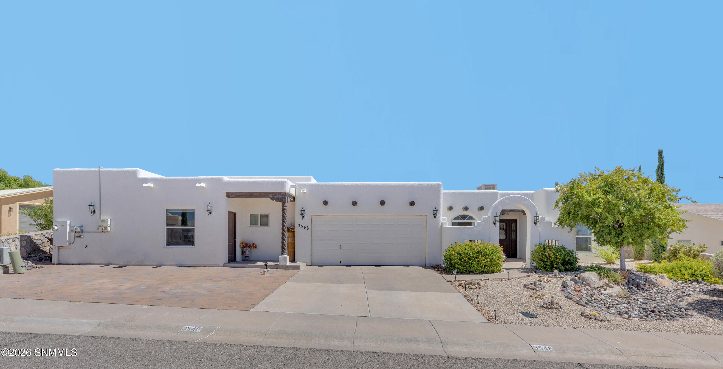 3548 Roma Drive Property Photo 2