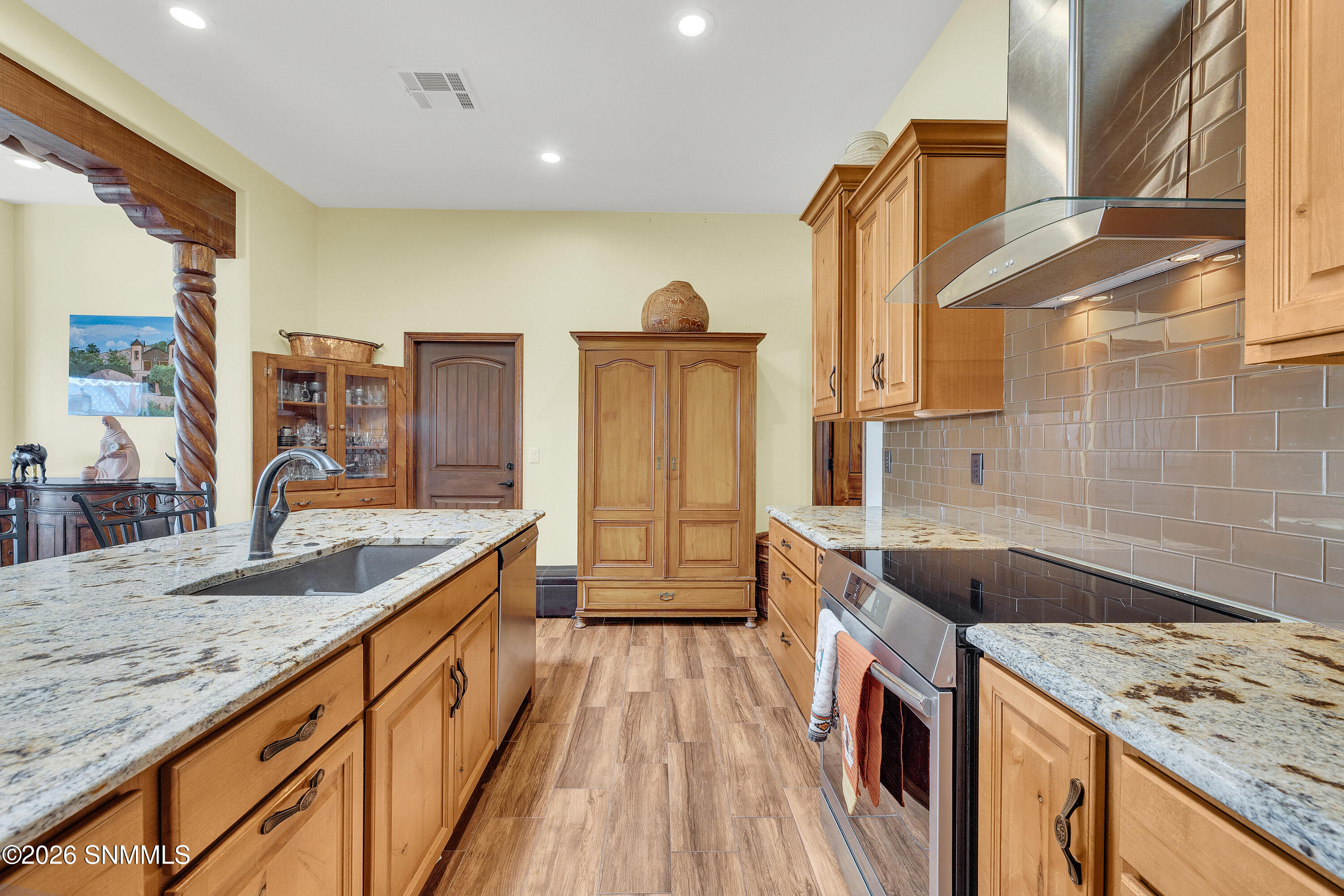 3548 Roma Drive Property Photo 45
