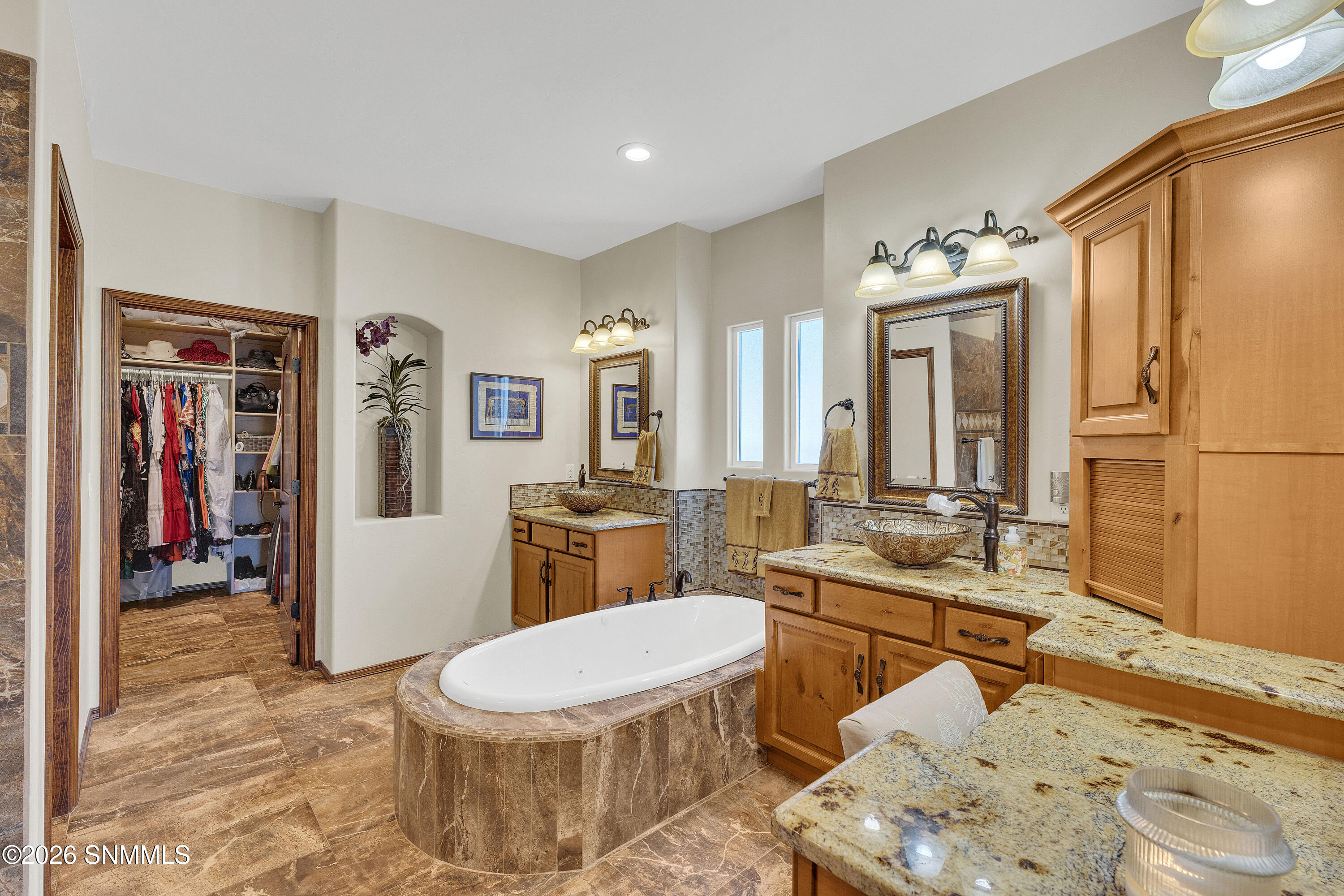 3548 Roma Drive Property Photo 48