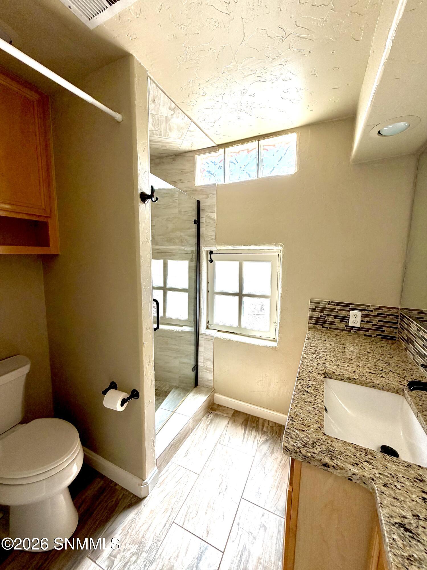 955 S Melendres Street Property Photo 8