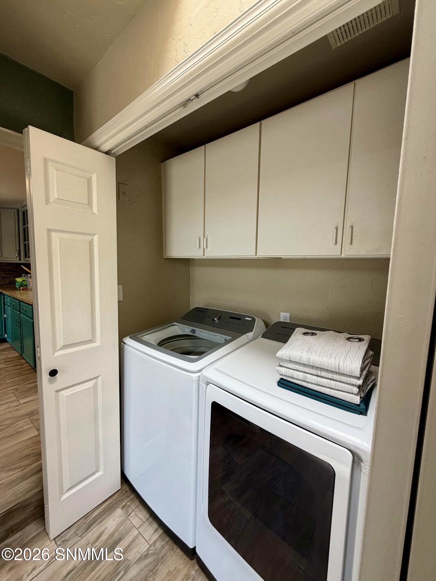 955 S Melendres Street Property Photo 11
