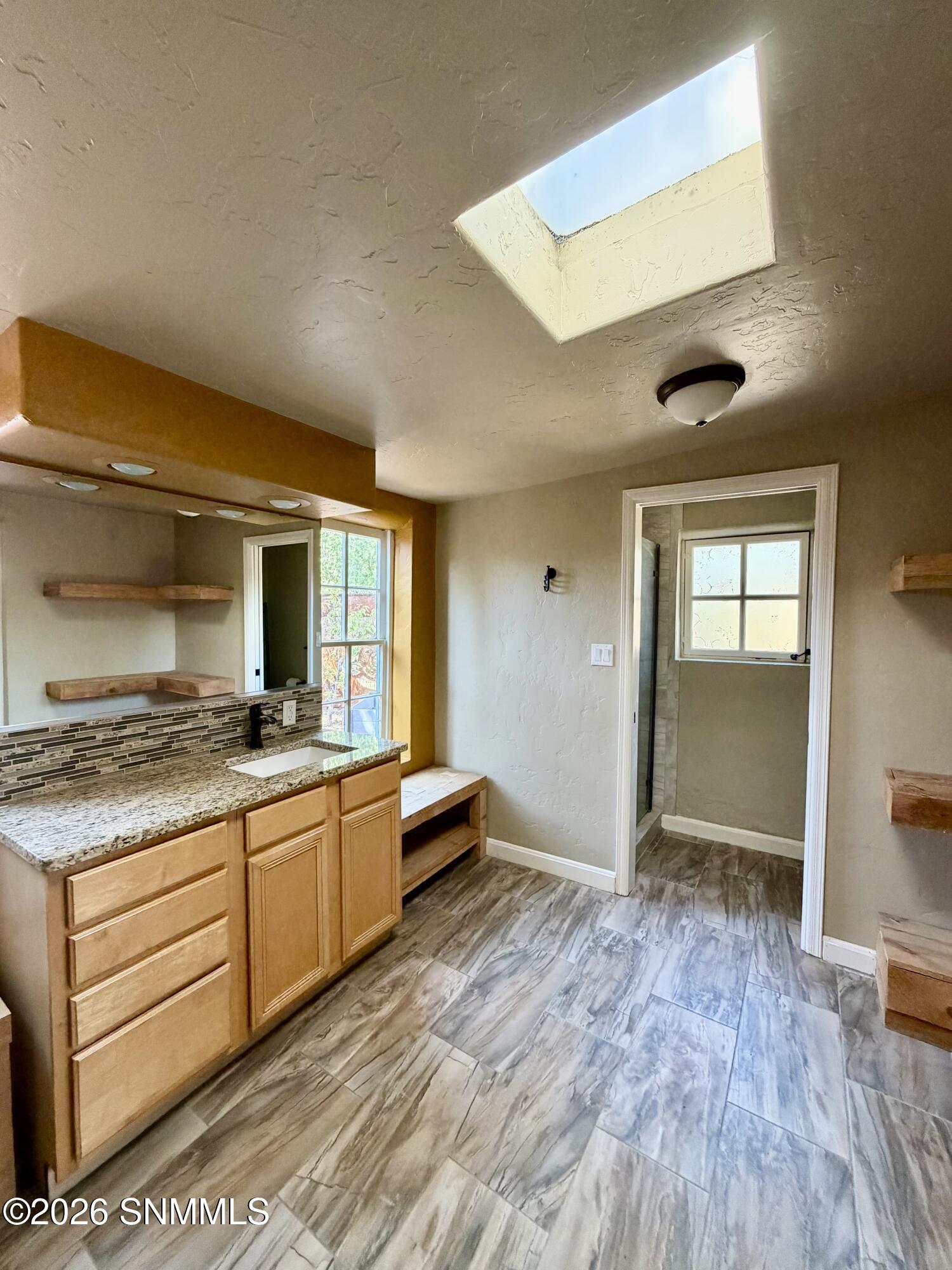 955 S Melendres Street Property Photo 13