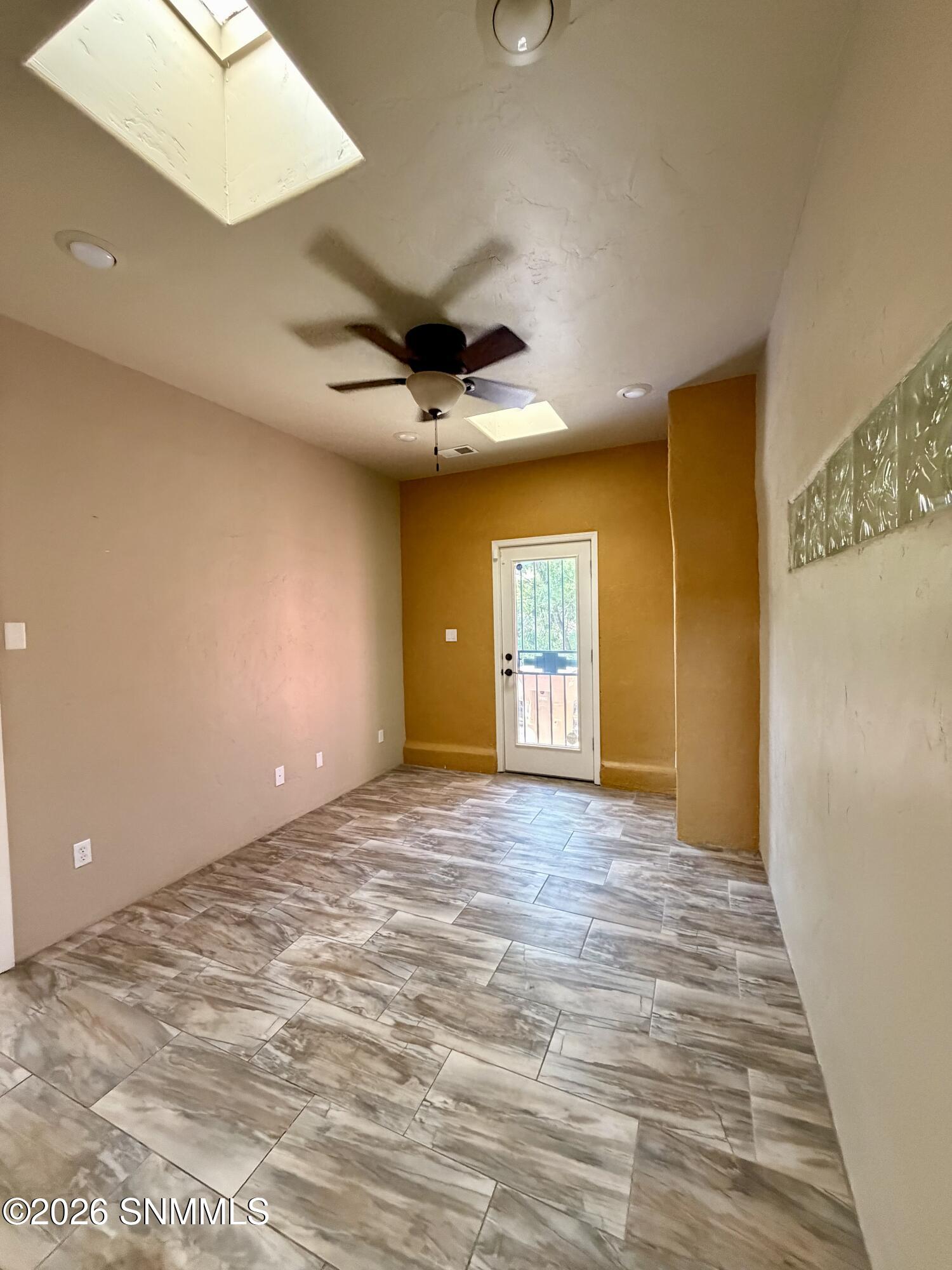 955 S Melendres Street Property Photo 16