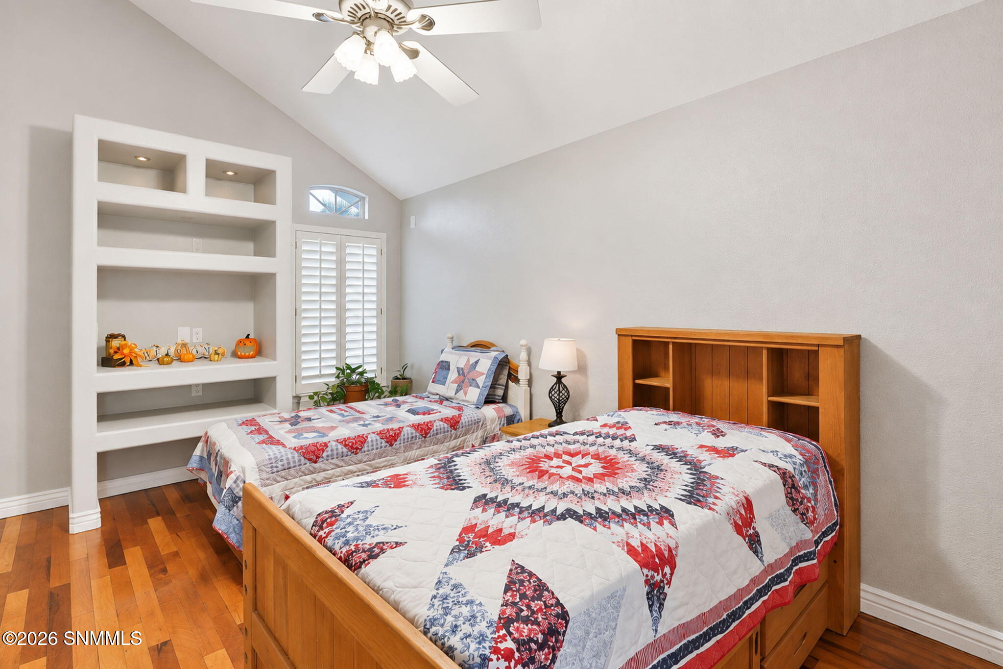 115 Crested Peak Court Property Photo 36