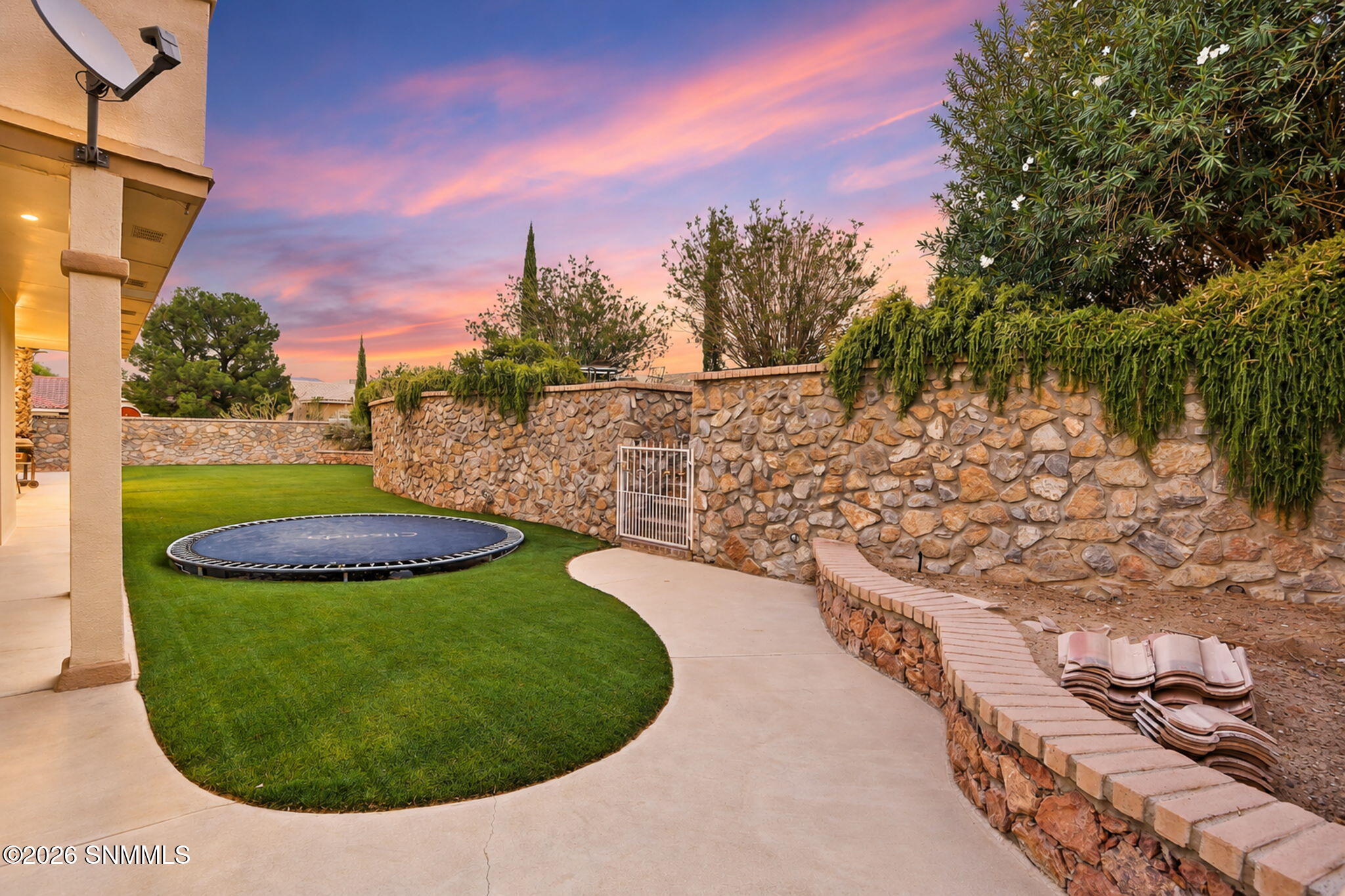 115 Crested Peak Court Property Photo 54