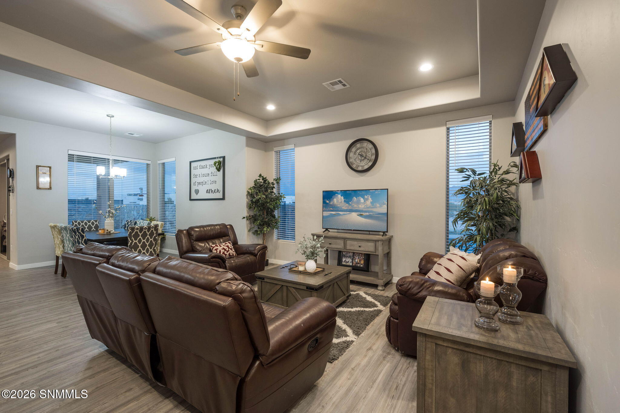 3749 Santa Clarita Avenue Property Photo 6