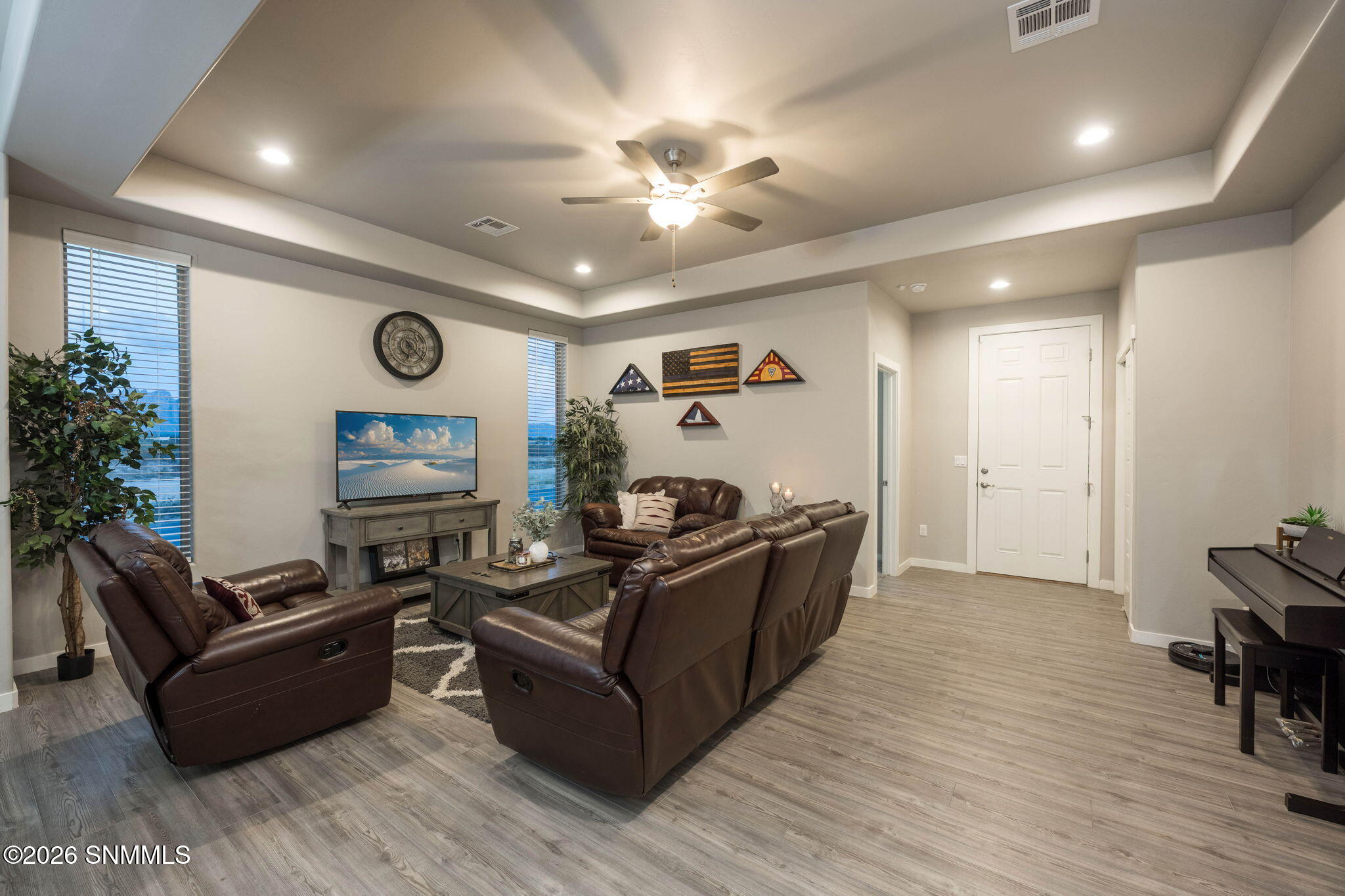 3749 Santa Clarita Avenue Property Photo 8