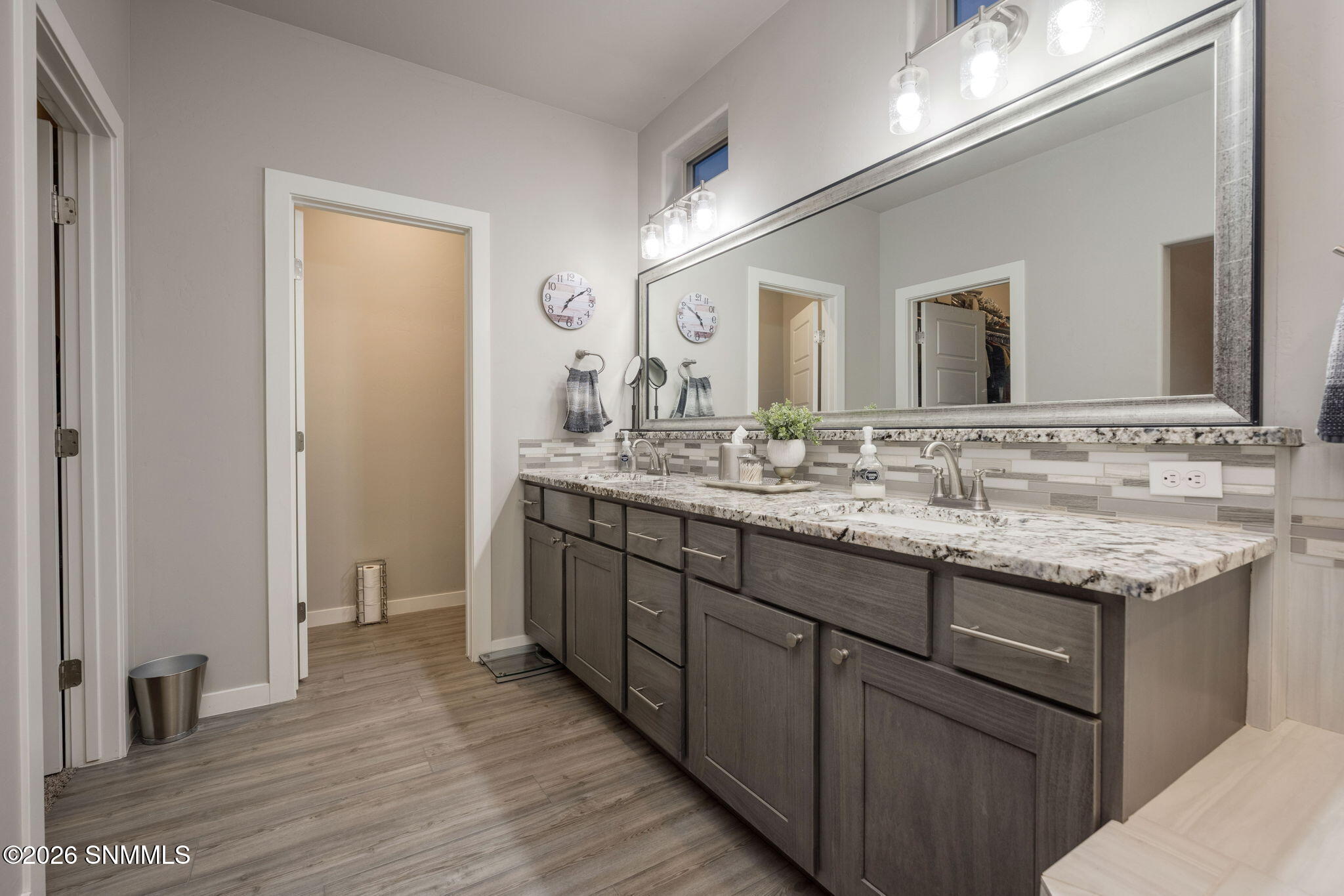 3749 Santa Clarita Avenue Property Photo 23