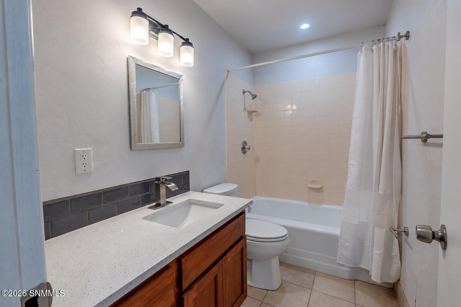 1335 Myrtle Drive Property Photo 4