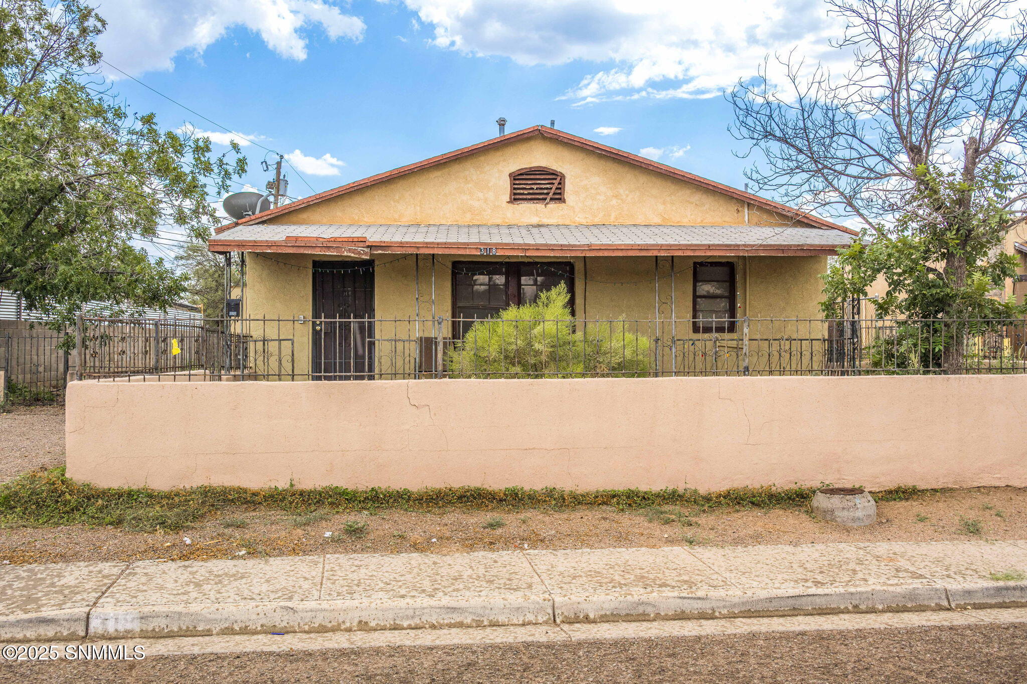 316 E Lucero Avenue Property Photo 1
