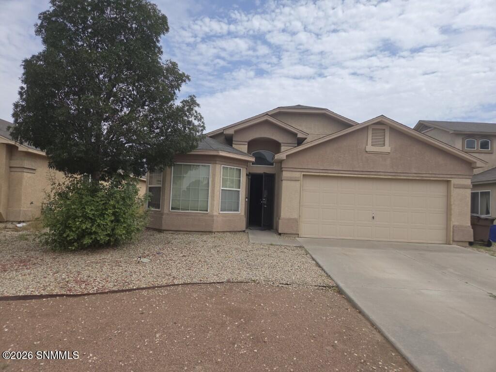 2114 Windsor Place Property Photo 1