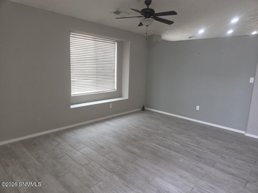 2114 Windsor Place Property Photo 3