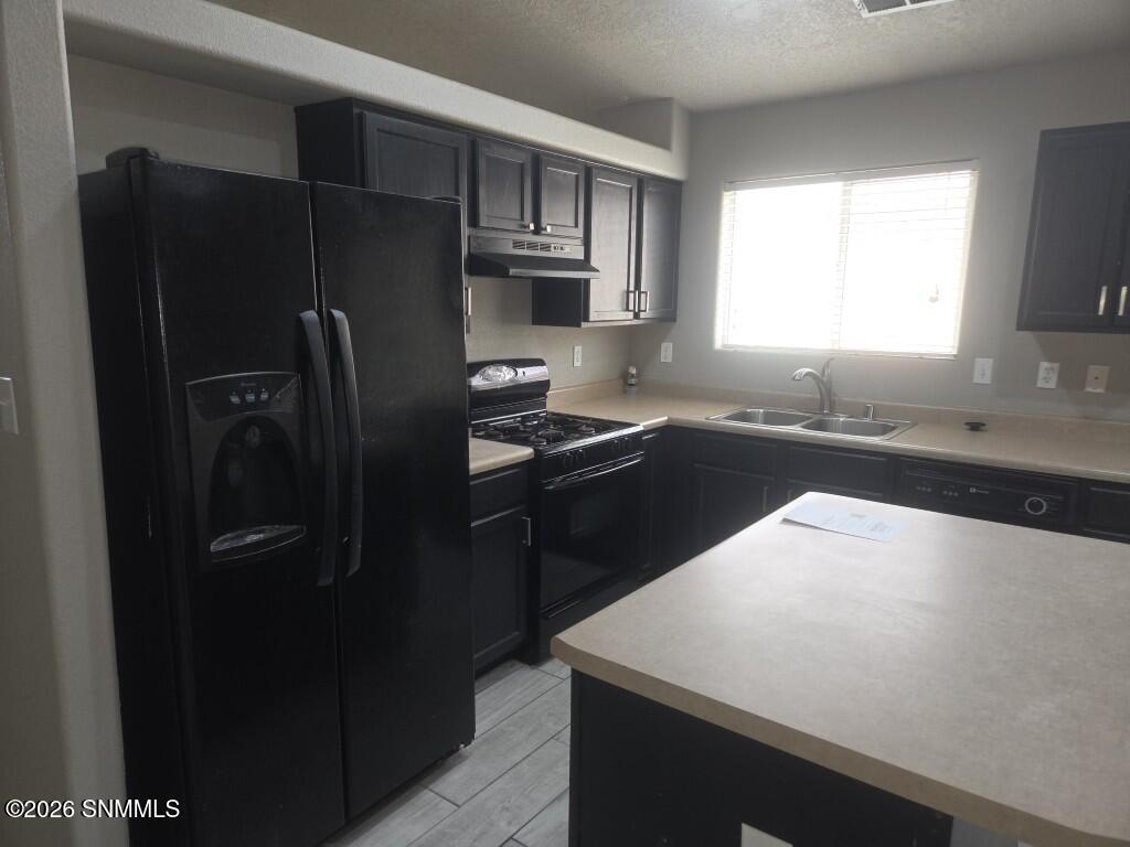 2114 Windsor Place Property Photo 6