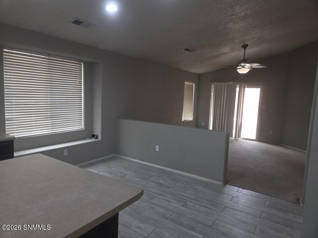 2114 Windsor Place Property Photo 8