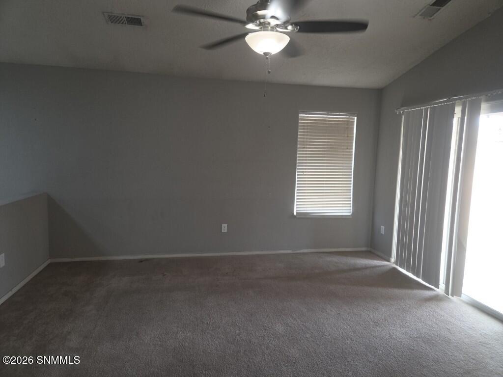 2114 Windsor Place Property Photo 10