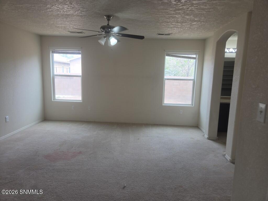2114 Windsor Place Property Photo 13