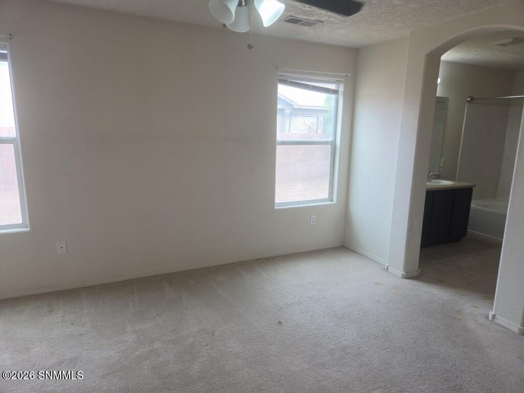 2114 Windsor Place Property Photo 14