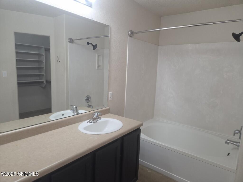 2114 Windsor Place Property Photo 16