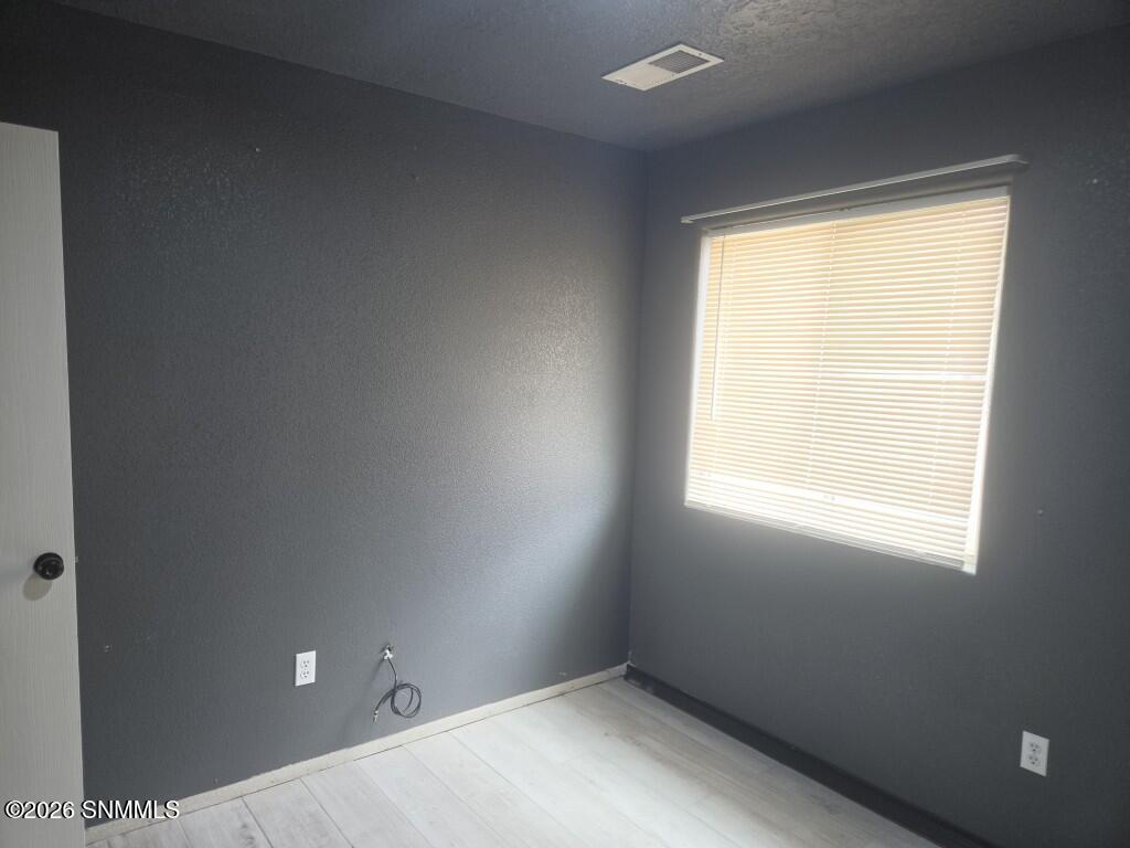 2114 Windsor Place Property Photo 27