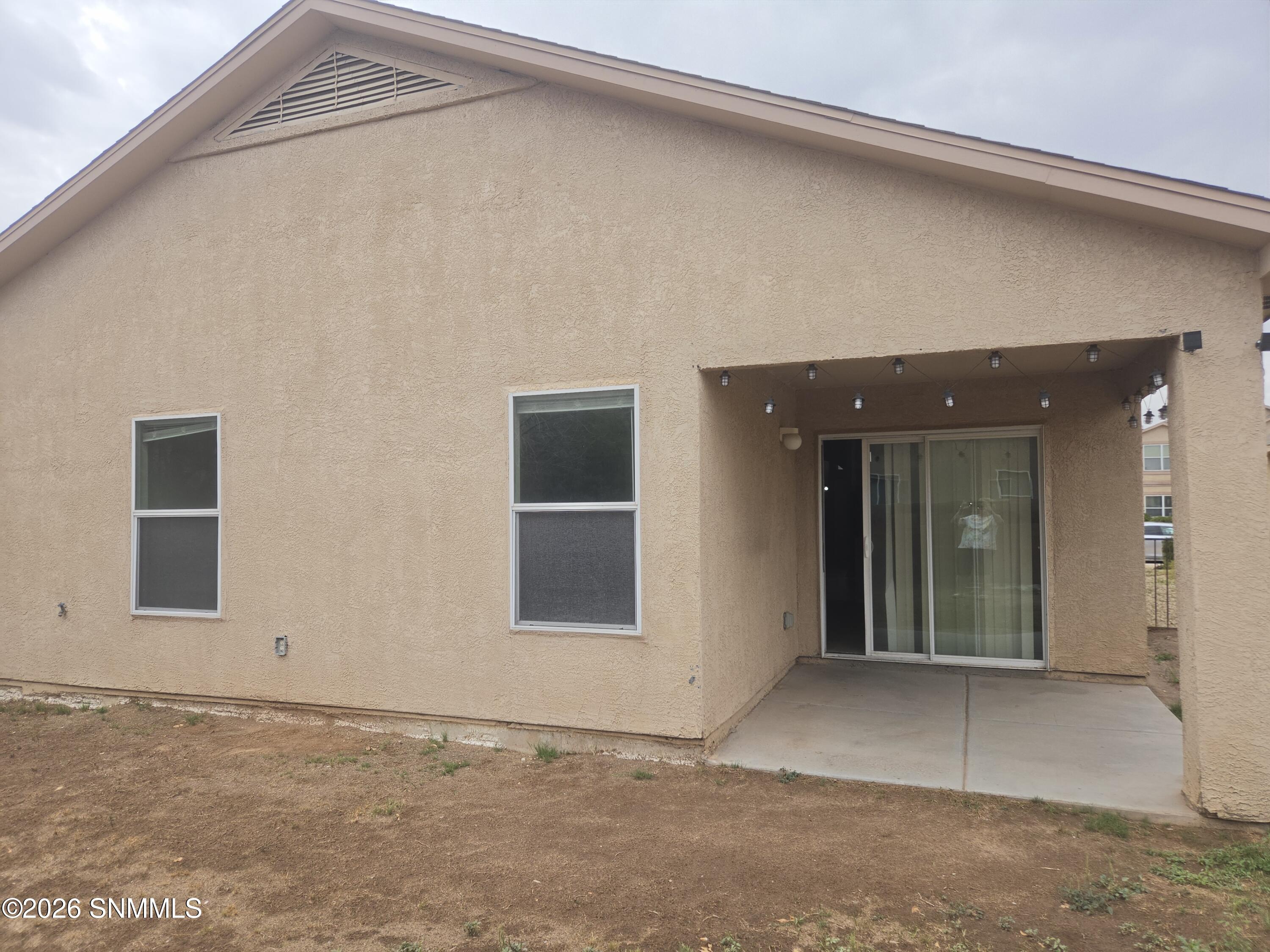 2114 Windsor Place Property Photo 29