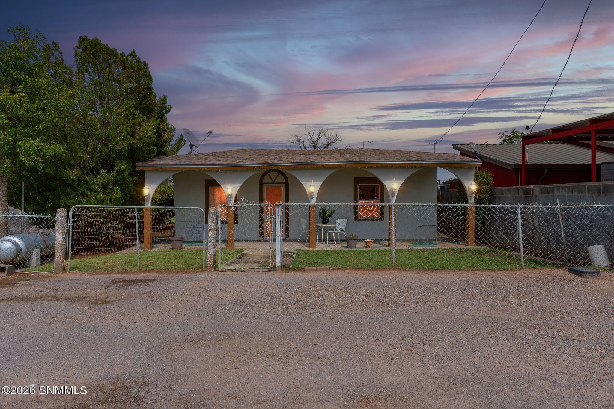 208 Saint Valentine Street Property Photo 2