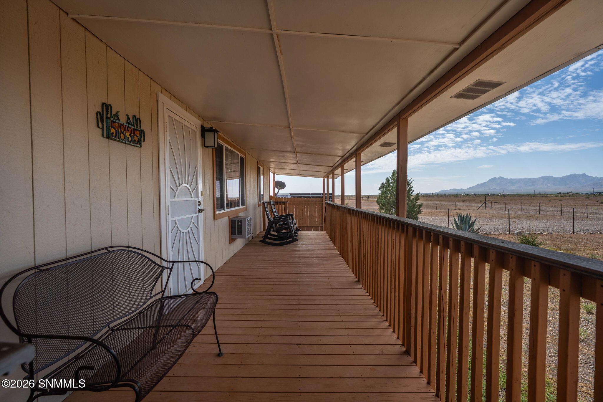 5835 Reposo Road Property Photo 3