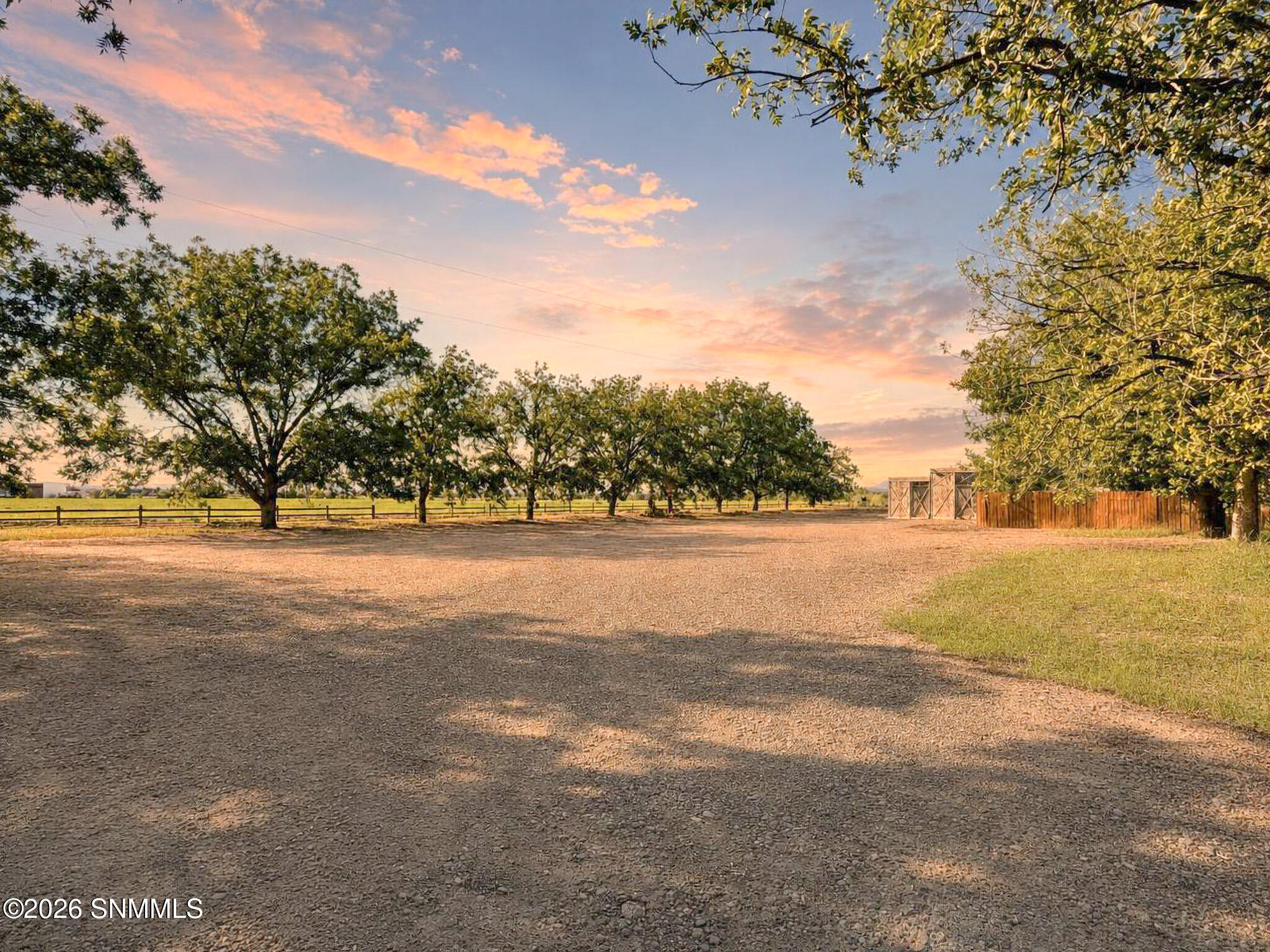 1221 W Canal Road Property Photo 2