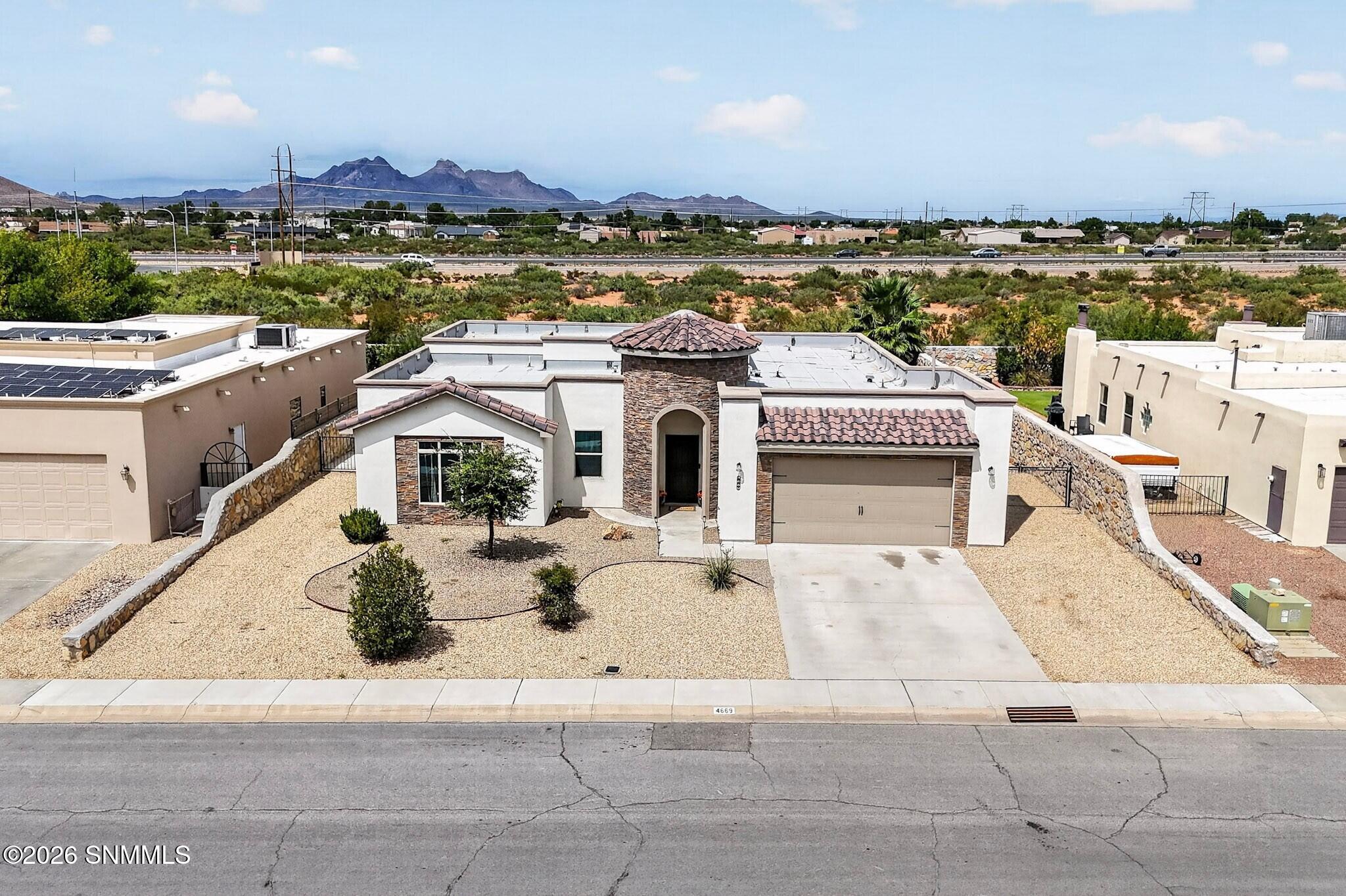 4669 Mesa Rico Drive Property Photo 3