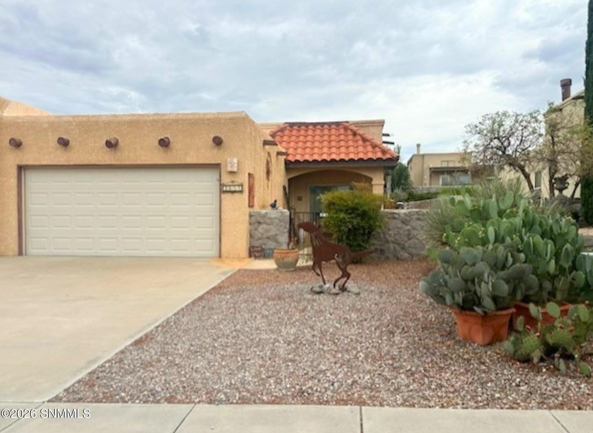 4052 Pine Needle Bend Property Photo 1