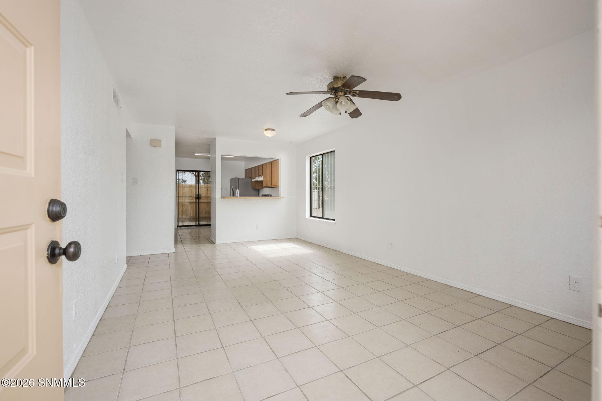 2039 Stanford Street Property Photo 2