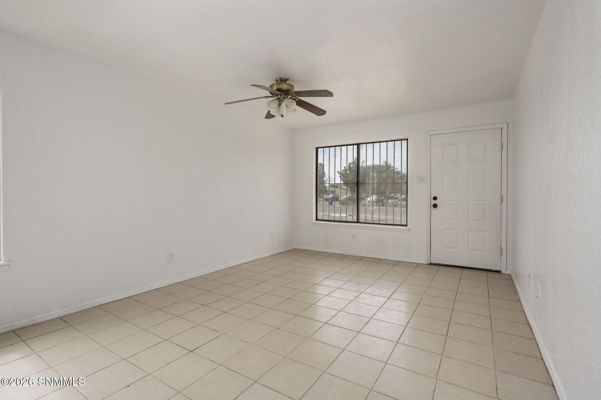 2039 Stanford Street Property Photo 3