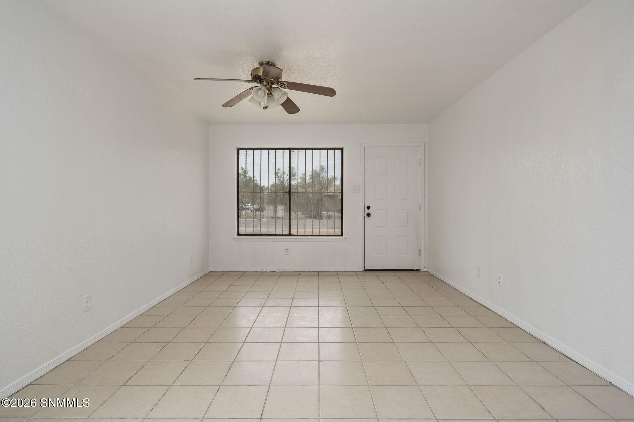 2039 Stanford Street Property Photo 4