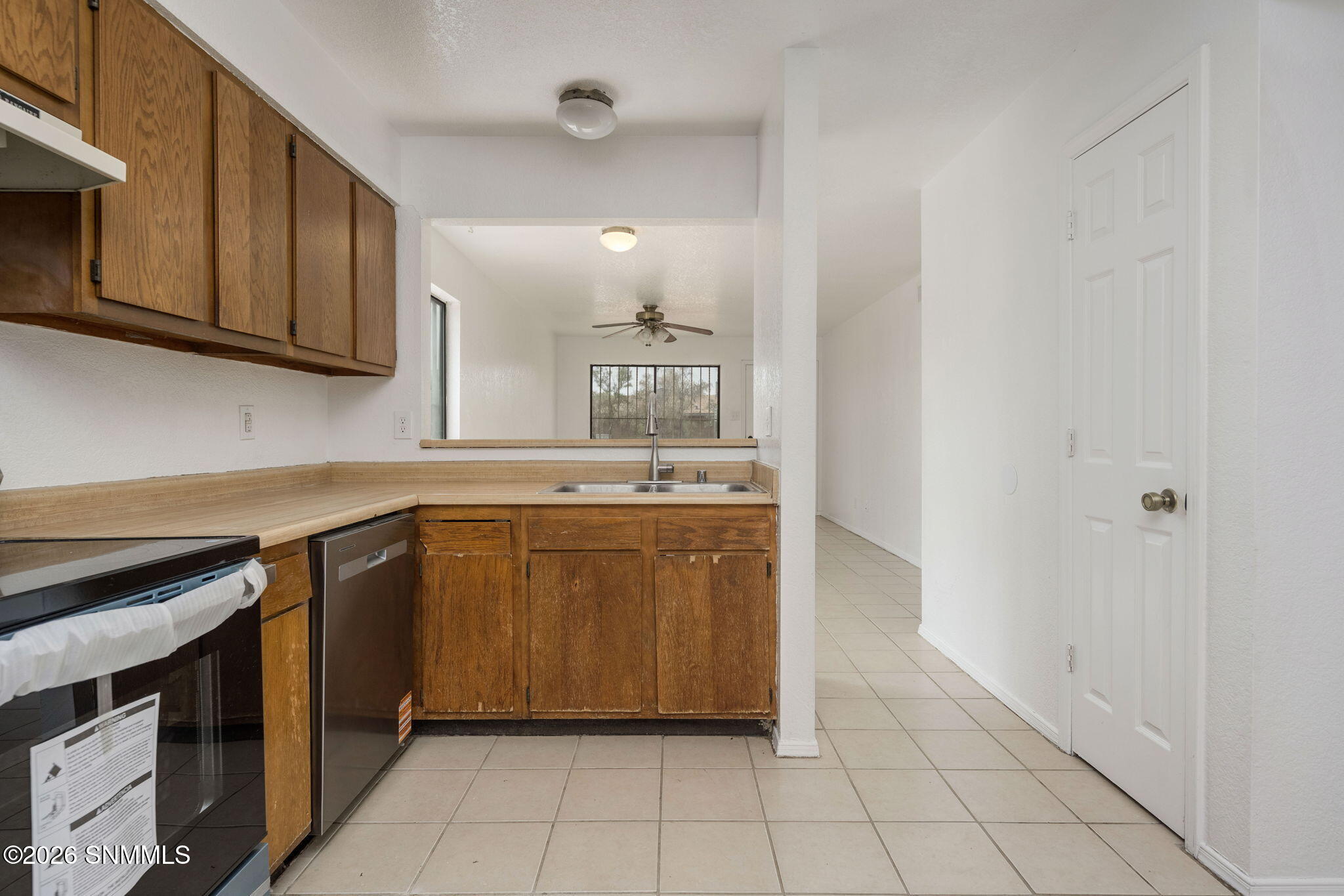 2039 Stanford Street Property Photo 7