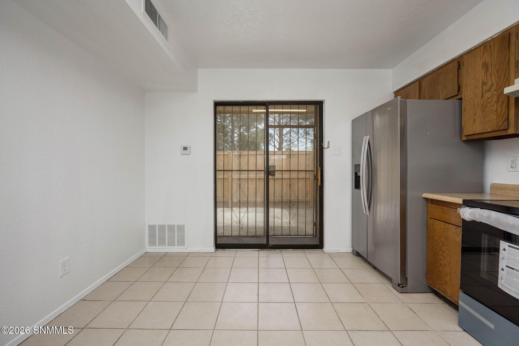 2039 Stanford Street Property Photo 8