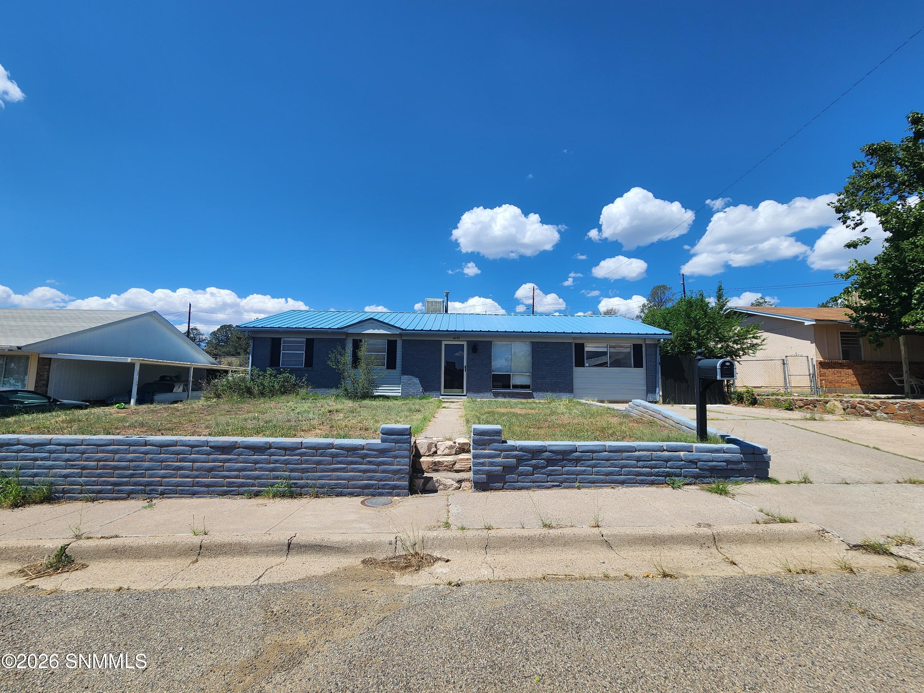 4033 N Fran Drive Property Photo 1