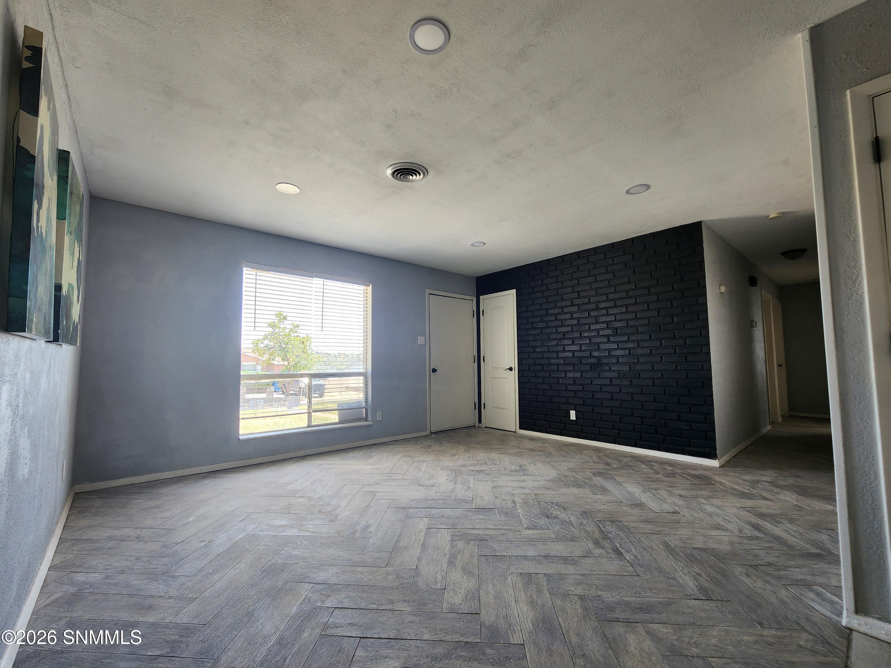 4033 N Fran Drive Property Photo 3
