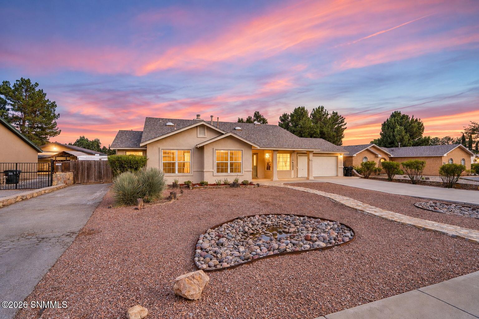 1245 Villita Loop Property Photo 4