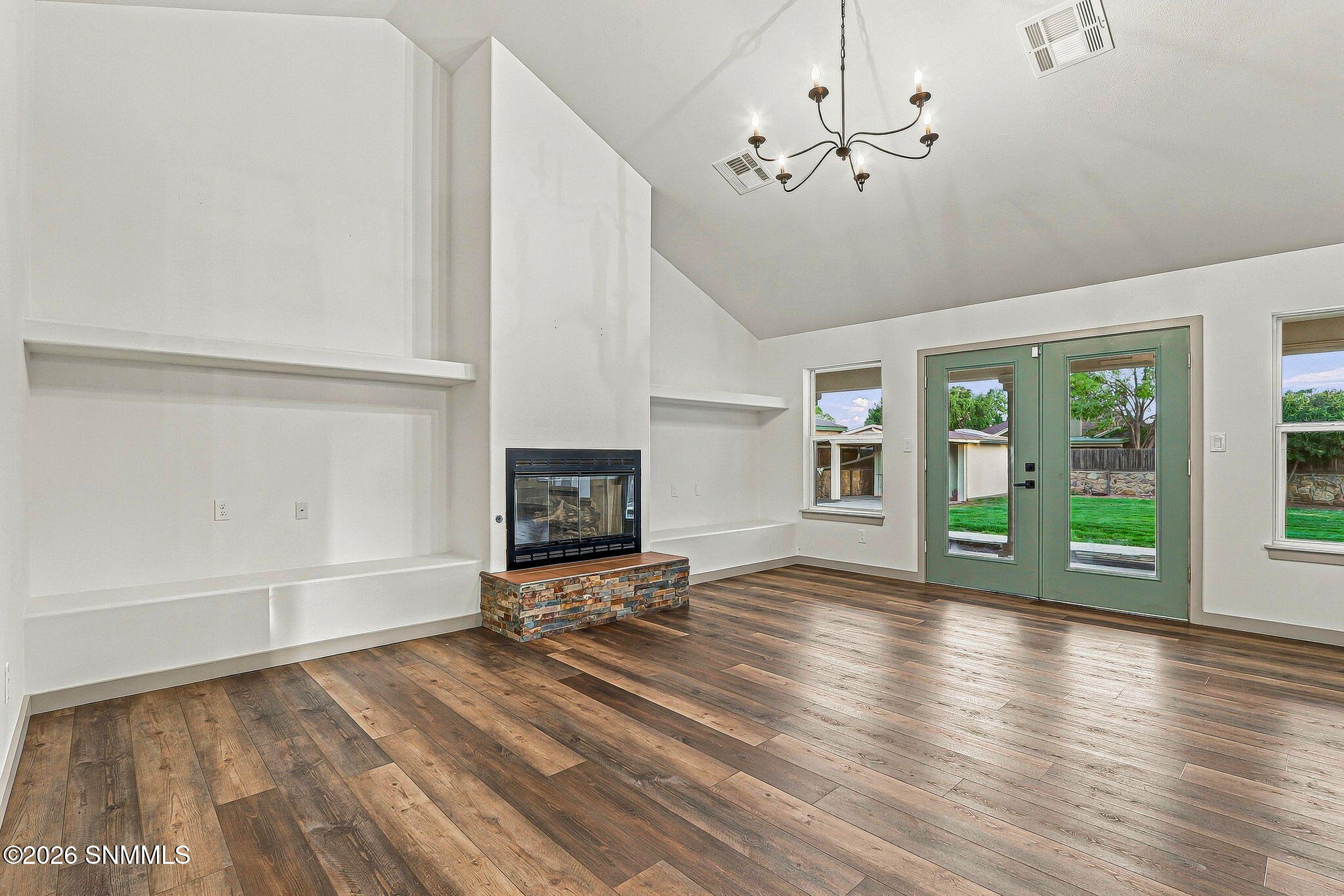 1245 Villita Loop Property Photo 5