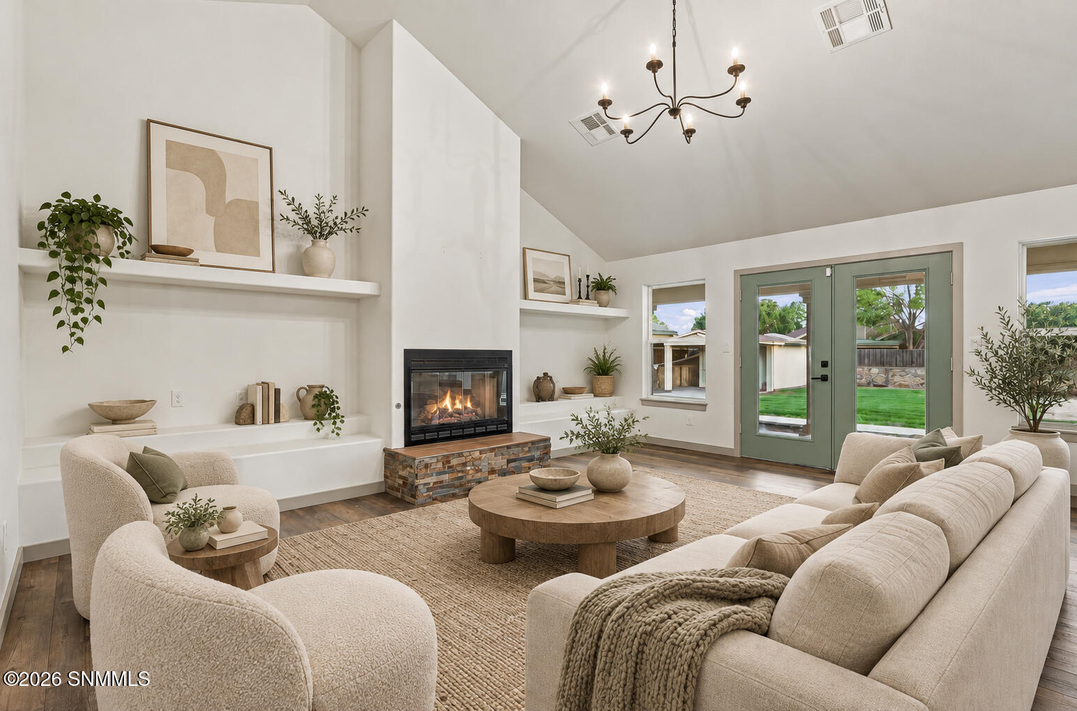 1245 Villita Loop Property Photo 6