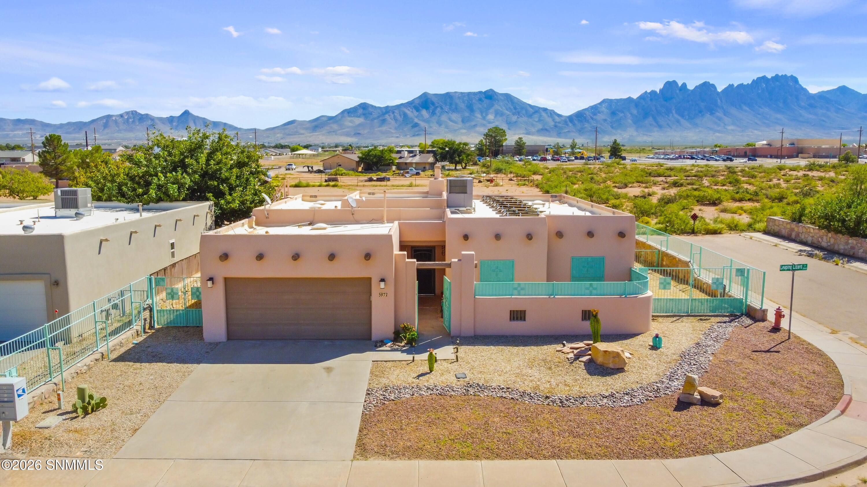 5972 Leaping Lizard Loop Property Photo 3