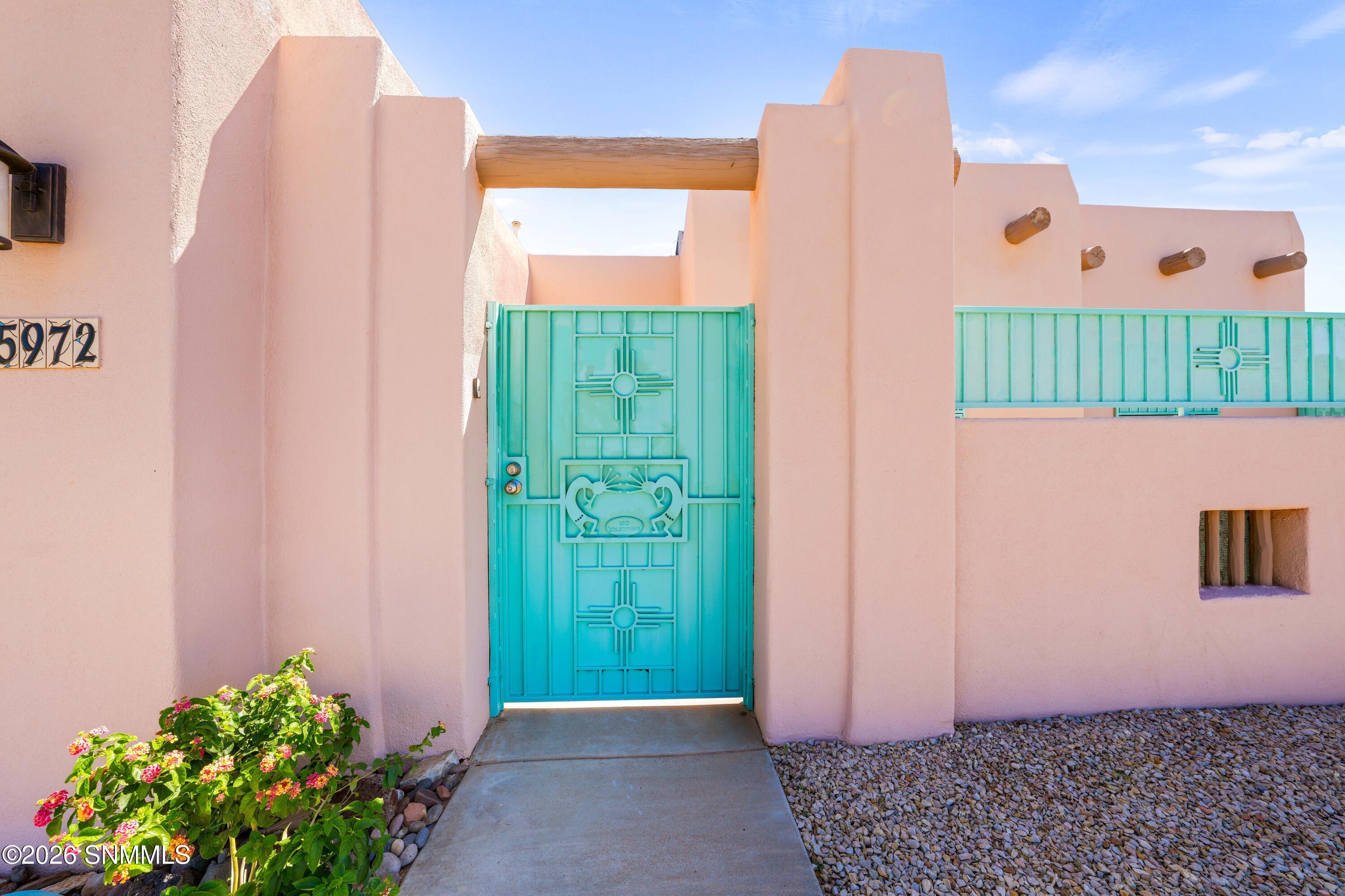 5972 Leaping Lizard Loop Property Photo 5